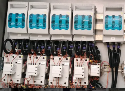 Contactores con pintura termocrómica